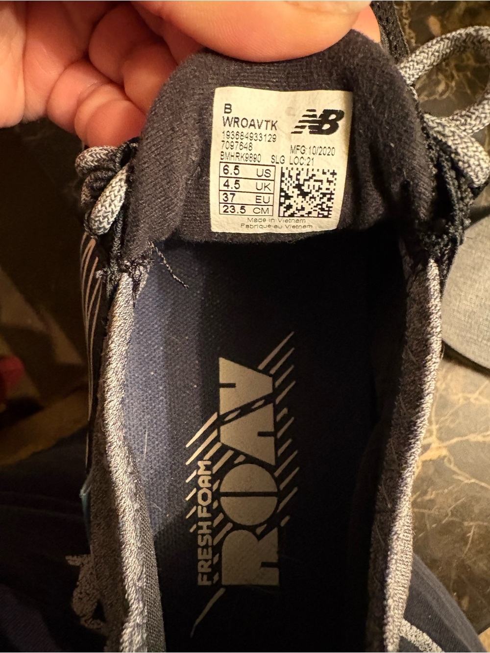 New Balance women Black and Gray Slip-On Running Shoes - Picture 2 of 3